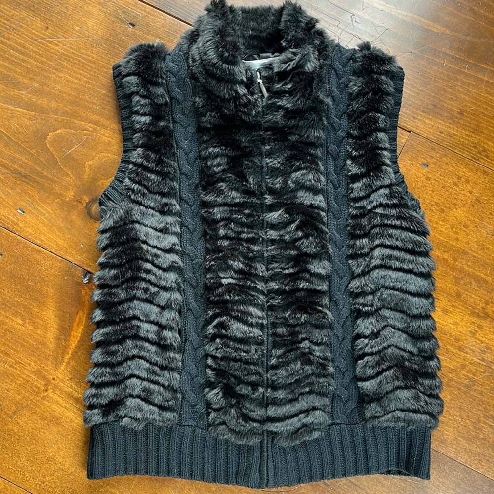 Carte Black Faux Fur/ Cable Knit Zip Up Sweater Vest - Sz L